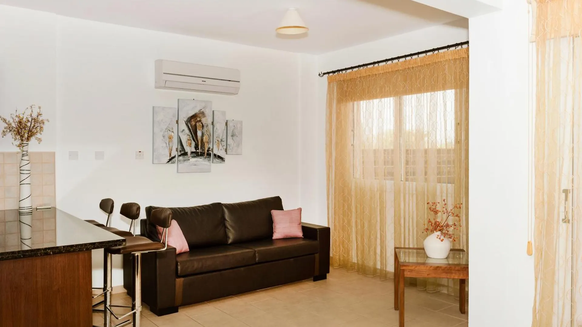 Villa Icarus In The Heart Of Protaras