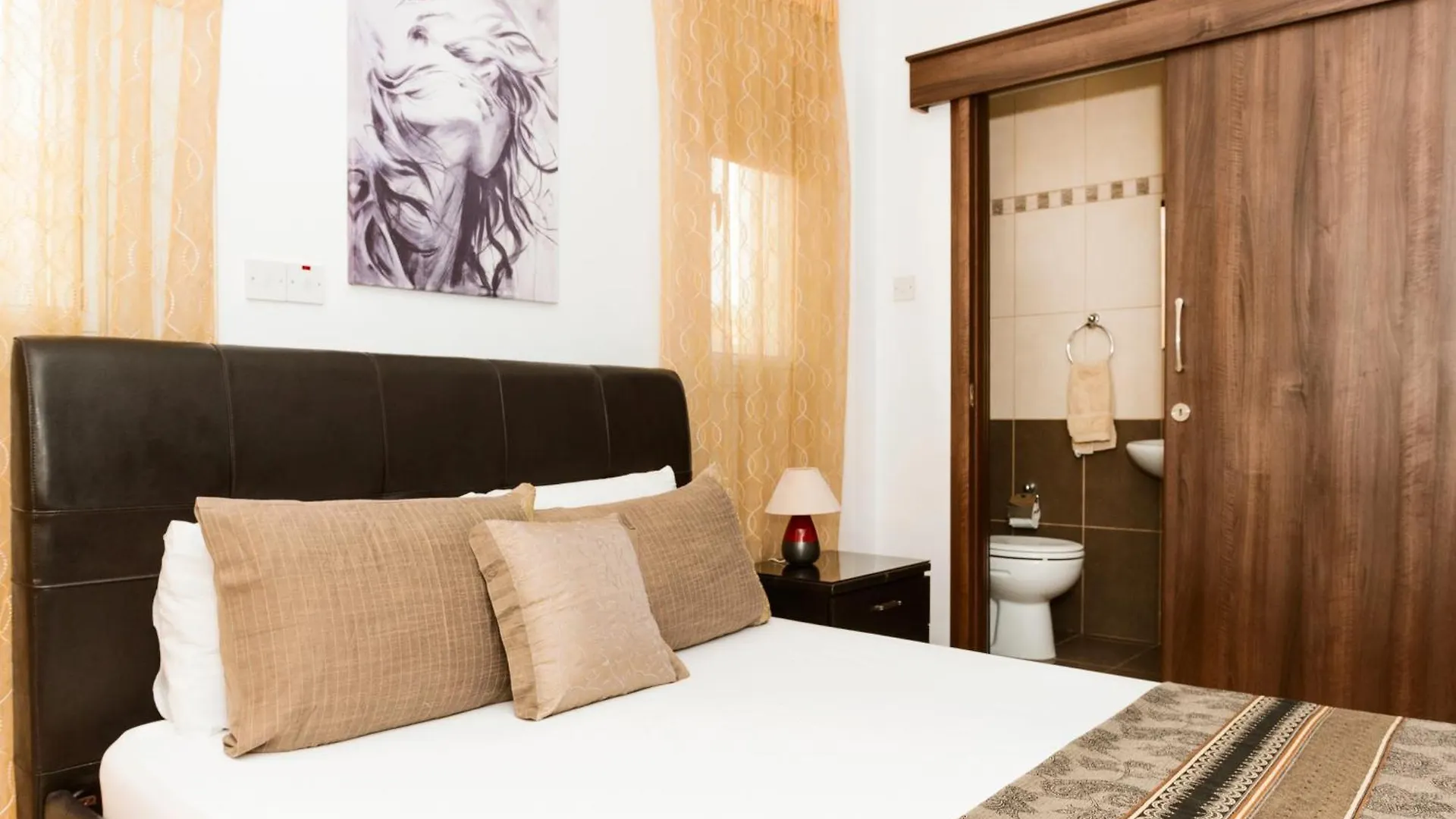 Villa Icarus In The Heart Of Protaras