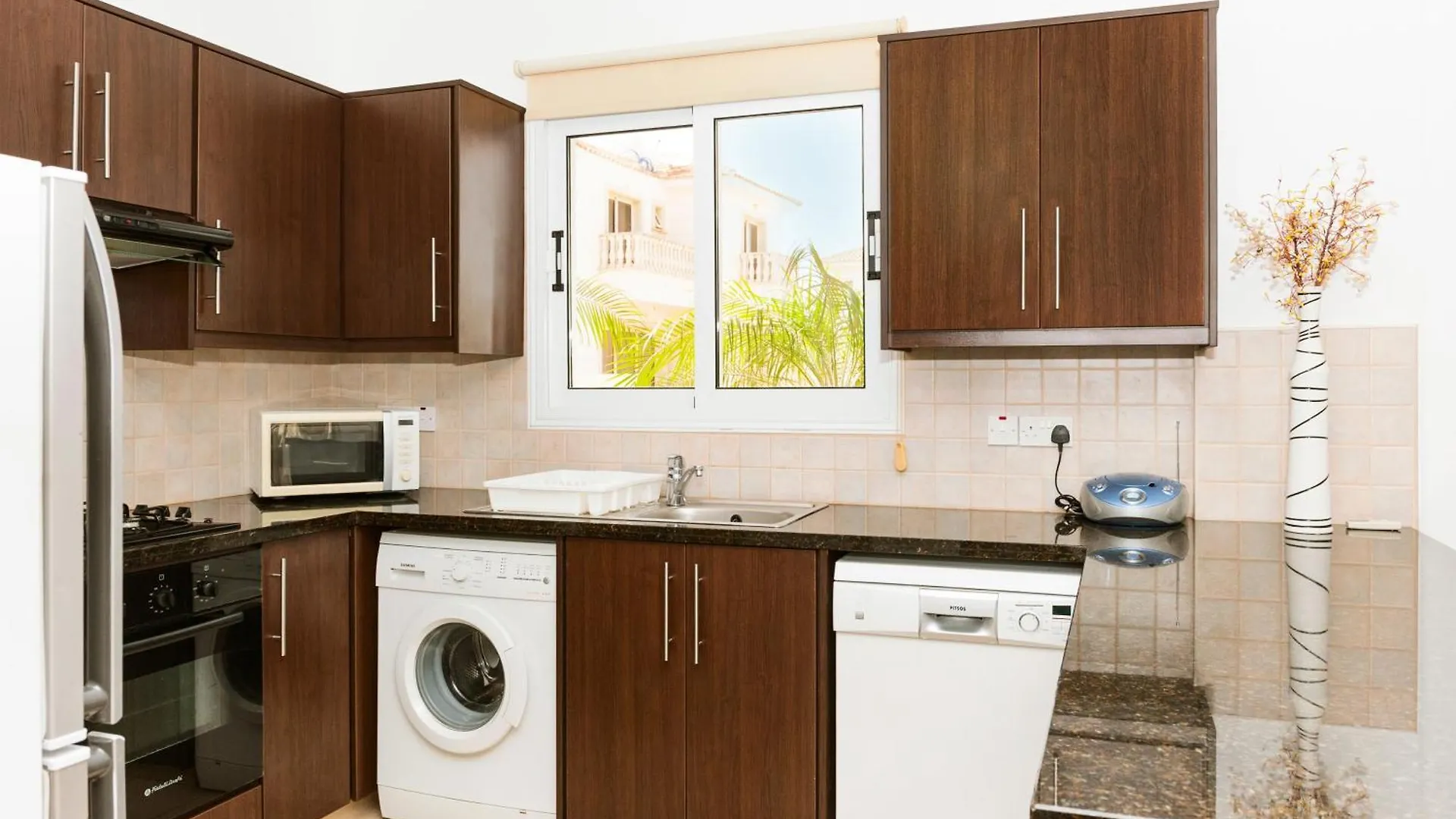 Villa Icarus In The Heart Of Protaras